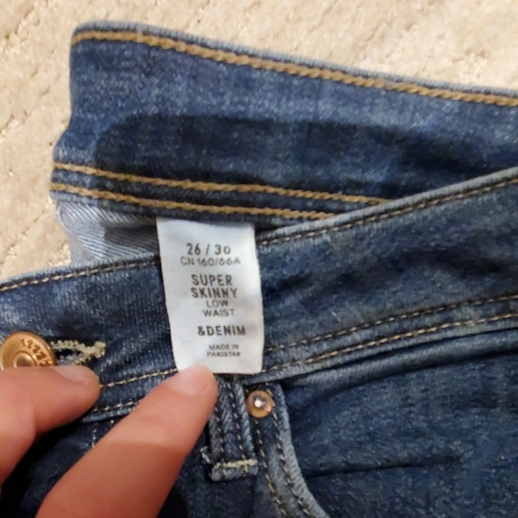 Super Skinny Low Waist Jean's - Picture 2 of 4